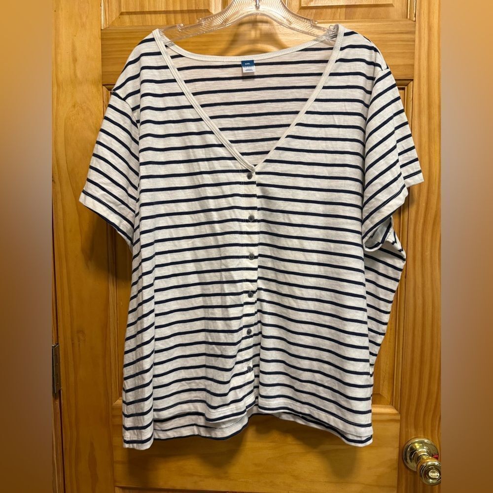 Old Navy size XXL White and Blue Boxy Button Down Shirt